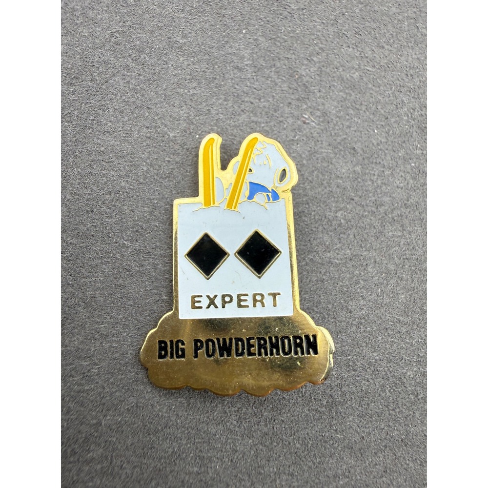 1958 Snoopy Peanuts Pin Big Powderhorn Expert Double Black Diamond Retro 80s